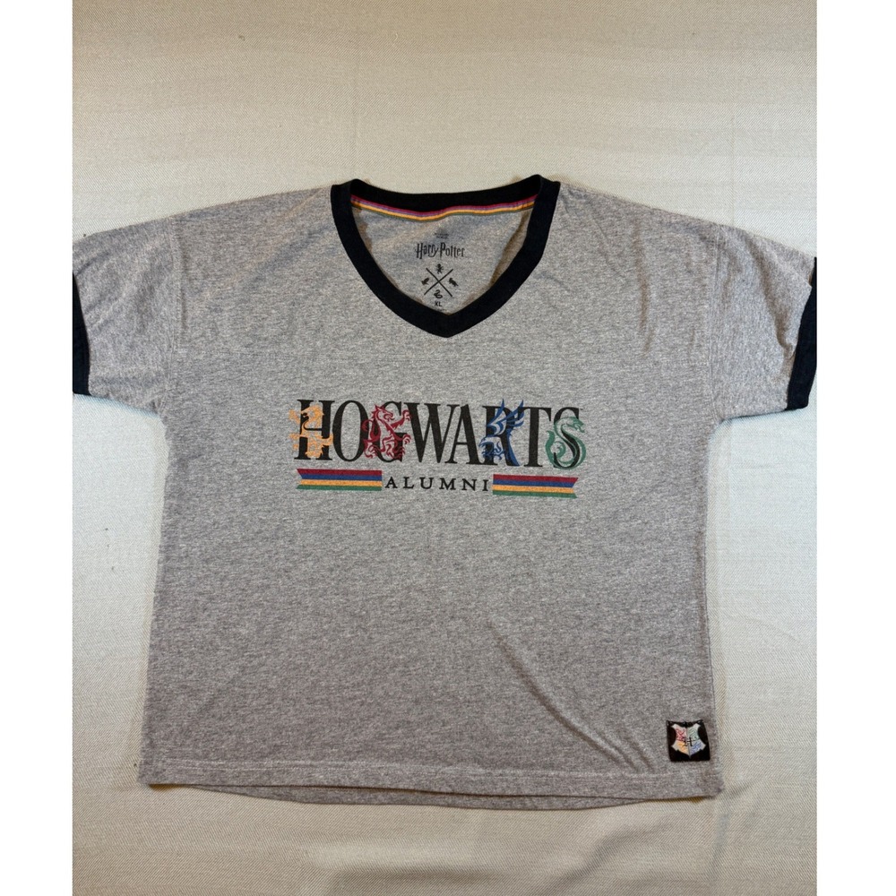 Harry Potter Hogwarts Alumni Ringer Tee Gray V-Neck Graphic Shirt XL 1925